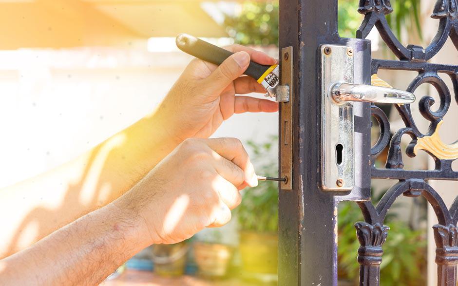 changer serrure porte fermée La Verrière